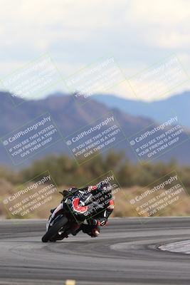 media/Nov-16-2025-Race Pace (Sun) [[8c5fa54630]]/Non Verified Riders (1st 20 Minutes)/5-Turn 15 (110pm)/